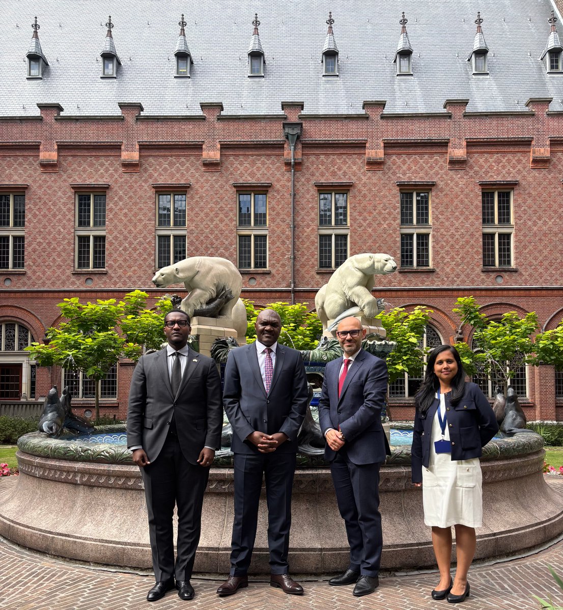 Permanent Court of Arbitration (@pca_cpa) on Twitter photo 🔹 #PCA News | Visit of the Ambassador of #Rwanda 🇷🇼🔹
🏛️ This week, #PCA Secretary-General <a href="/Marcin_Czepelak/">Marcin Czepelak</a> had the honour of welcoming the Ambassador of Rwanda, H.E. Mr. Lambert Dushimimana 🇷🇼 (<a href="/DushimimanaL/">Dushimimana Lambert</a>), at the #PCA’s headquarters at the #PeacePalace.
⚖️ They exchanged 🔹 #PCA News | Visit of the Ambassador of #Rwanda 🇷🇼🔹
🏛️ This week, #PCA Secretary-General <a href="/Marcin_Czepelak/">Marcin Czepelak</a> had the honour of welcoming the Ambassador of Rwanda, H.E. Mr. Lambert Dushimimana 🇷🇼 (<a href="/DushimimanaL/">Dushimimana Lambert</a>), at the #PCA’s headquarters at the #PeacePalace.
⚖️ They exchanged