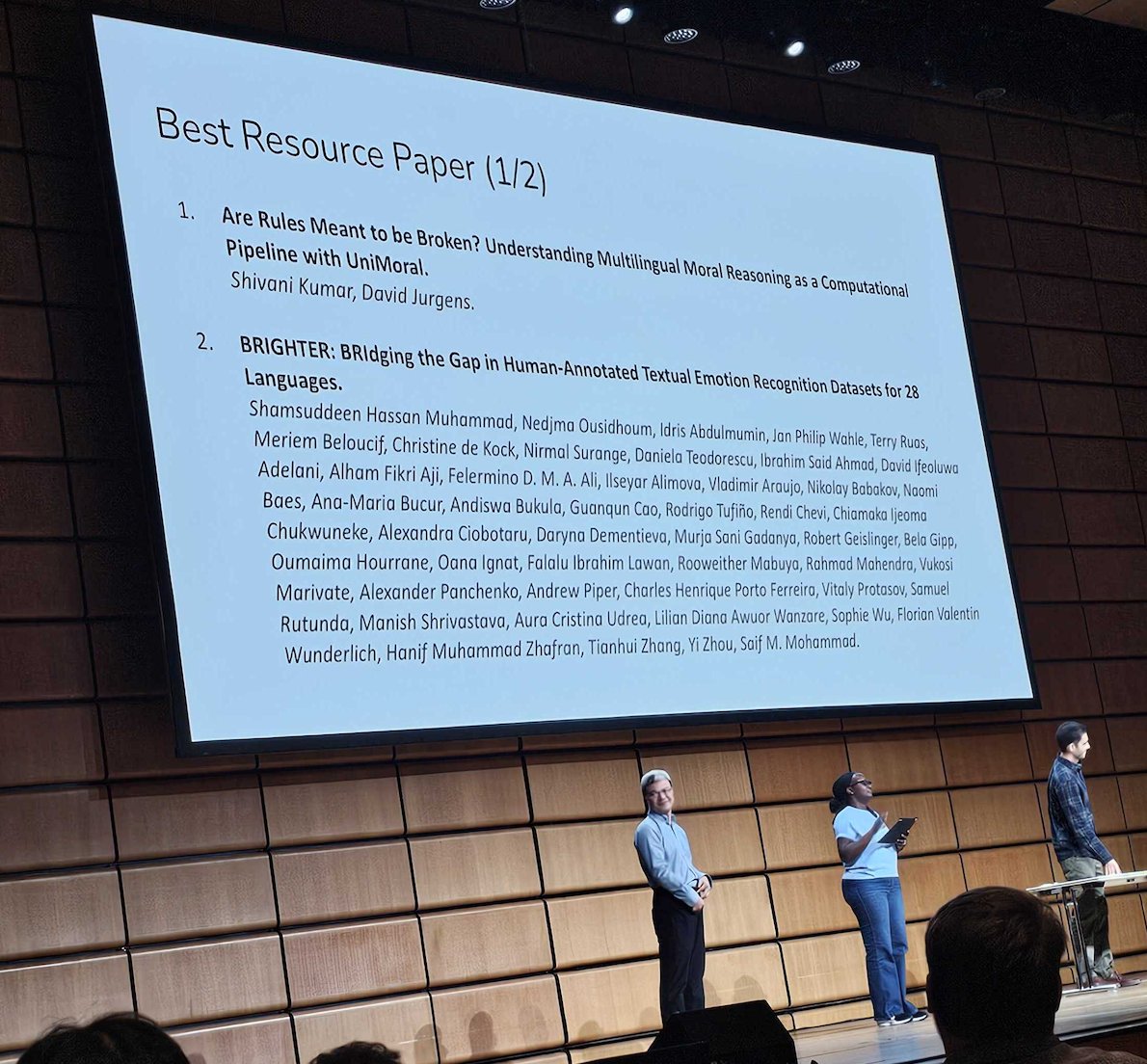 Alham Fikri Aji (@alhamfikri) on Twitter photo So uh, I got my 4th *CL paper award on resource and evaluation😂
But this is mainly thanks to <a href="/nedjmaou/">Nedjma Ousidhoum نجمة أوسيدهم</a> and <a href="/Shmuhammadd/">Shamsuddeen Hassan Muhammad, PhD</a>, they led this work amazingly So uh, I got my 4th *CL paper award on resource and evaluation😂
But this is mainly thanks to <a href="/nedjmaou/">Nedjma Ousidhoum نجمة أوسيدهم</a> and <a href="/Shmuhammadd/">Shamsuddeen Hassan Muhammad, PhD</a>, they led this work amazingly