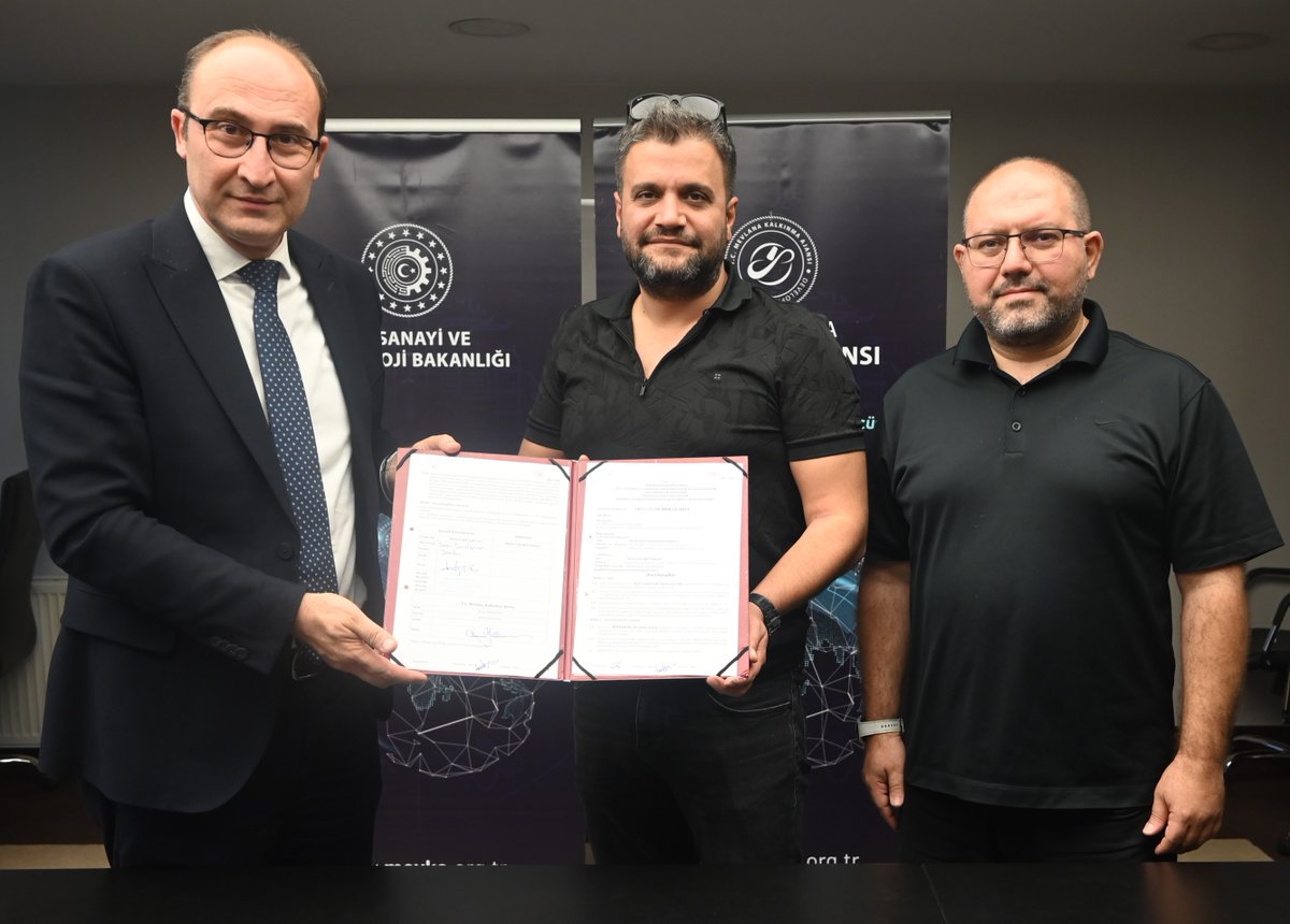 MEVKA (@mevlana_ka) on Twitter photo Ajansımız 2025 Yılı İmalat Sanayiinde Dönüşüm Teknik Destek Programı kapsamında destek almaya hak kazanan projelerin sözleşmeleri Genel Sekreterimiz Dr. İhsan Bostancı ve firma yetkilileri tarafından imzalandı.
<a href="/KalkinmaAjansGM/">Kalkınma Ajansları Genel Müdürlüğü</a> Ajansımız 2025 Yılı İmalat Sanayiinde Dönüşüm Teknik Destek Programı kapsamında destek almaya hak kazanan projelerin sözleşmeleri Genel Sekreterimiz Dr. İhsan Bostancı ve firma yetkilileri tarafından imzalandı.
<a href="/KalkinmaAjansGM/">Kalkınma Ajansları Genel Müdürlüğü</a>