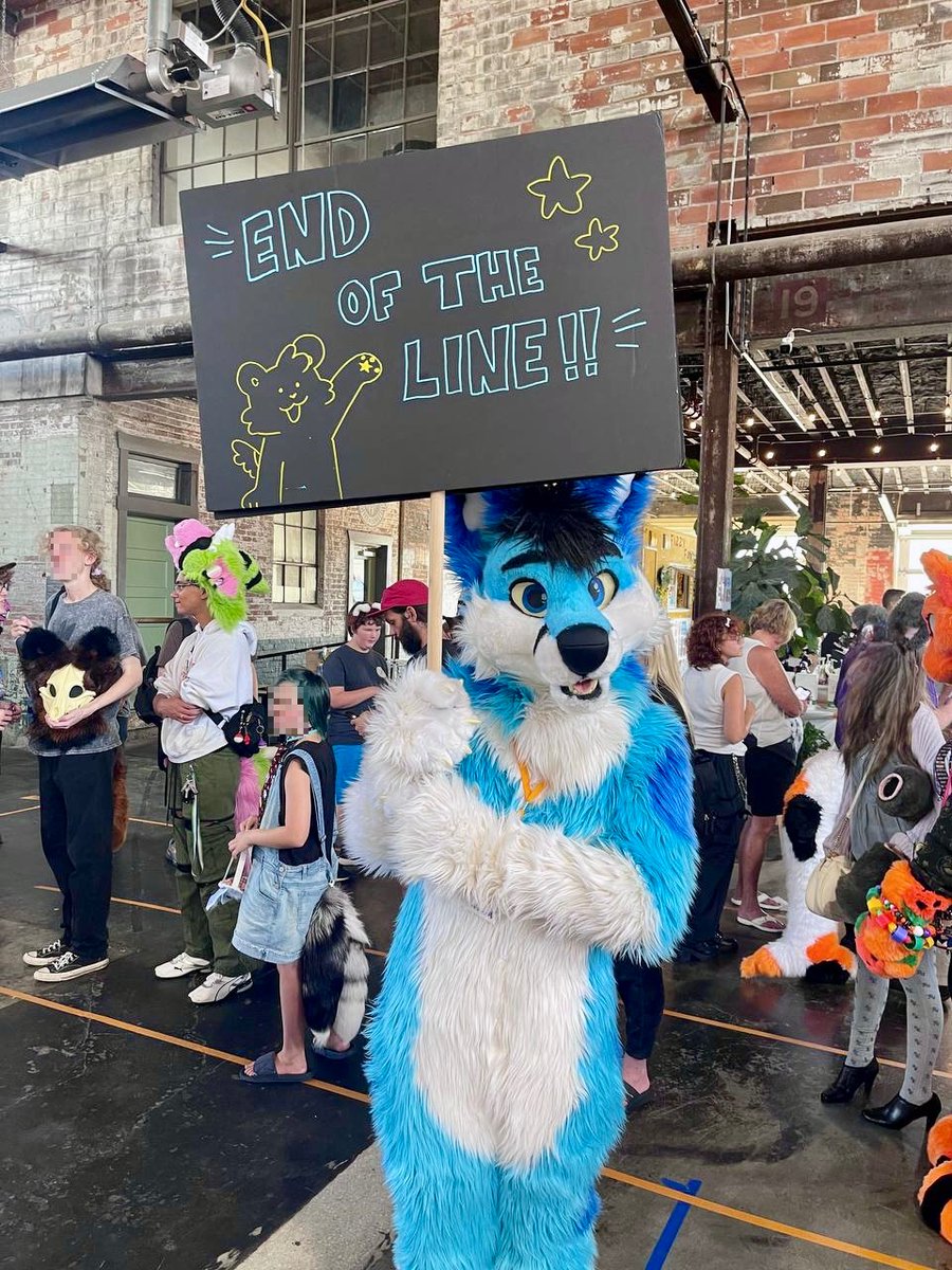 “End of The Line”

Taken by Oddowo. Fursuit by <a href="/MadeFurYou/">Made Fur You</a>