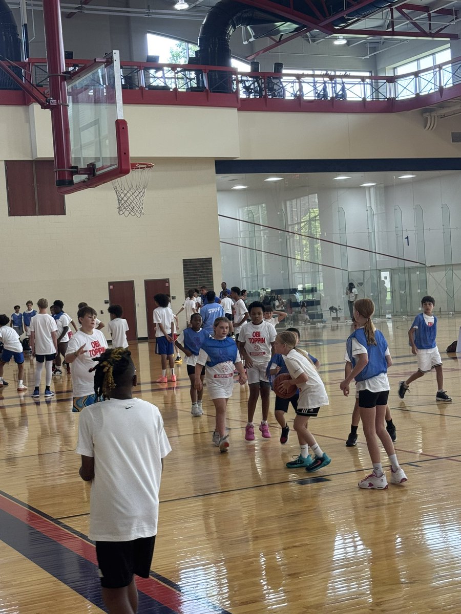flyers_nd's tweet photo. Gametime at Obi Toppin camp #caresource #procamps https://t.co/0VD1lEZFCU