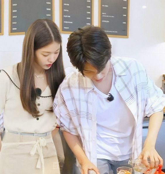 wbonyie : "bikin apa sayang? kok terlihat mematikan"