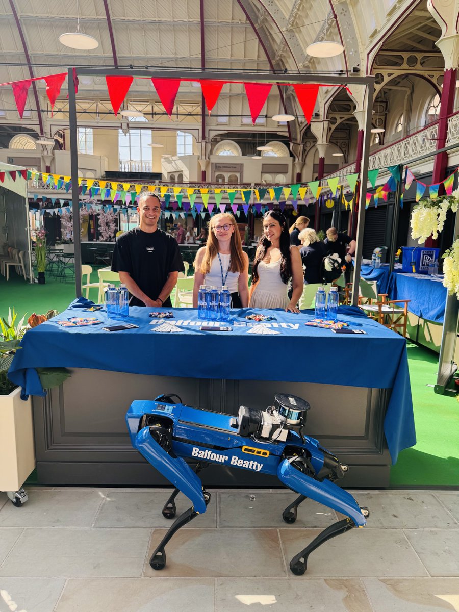 Our regional social impact team recently supported Derby Dream Fest to empower and help young people build the skills and confidence for careers in construction. Shoutout to SPOT the dog who stole the show sparking smiles and meaningful conversations. 

Engaging with young people