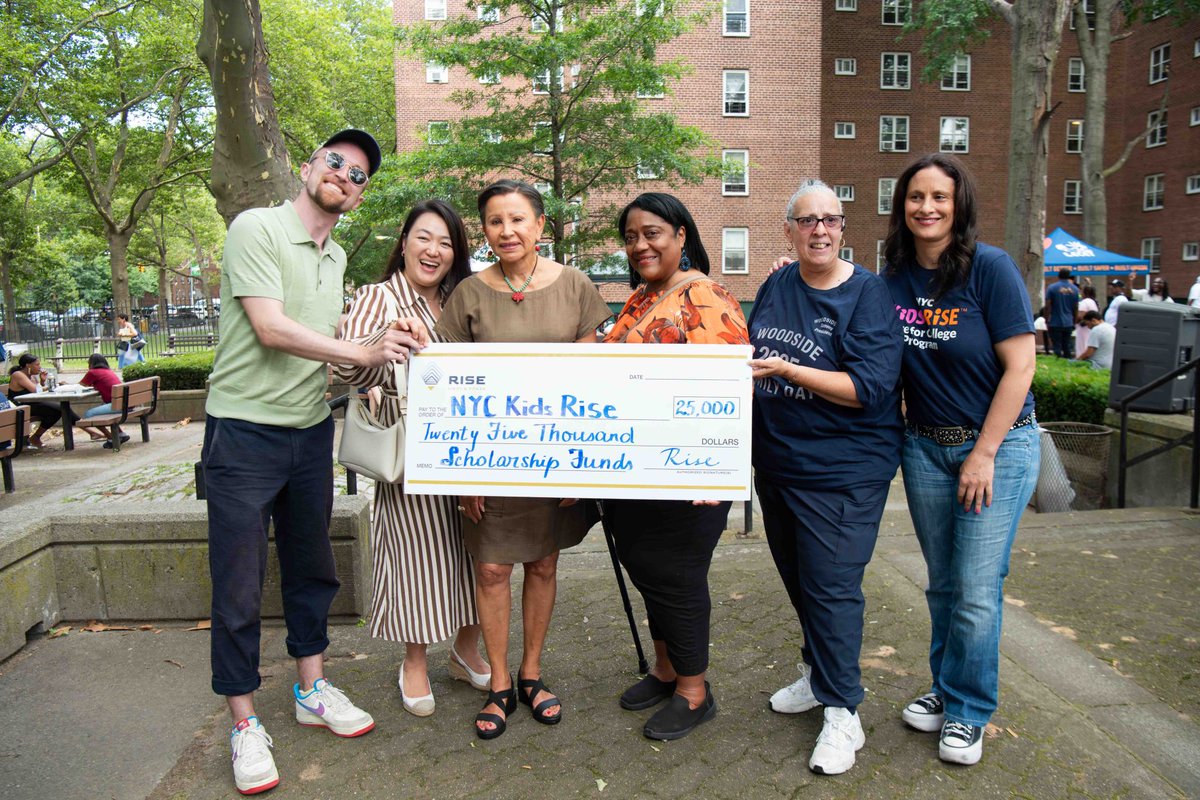 Rise Light & Power (@riselightpower) on Twitter photo Rise was honored to celebrate Woodside Houses’ annual Family Day, in support of <a href="/NYCKidsRISE/">NYC Kids RISE</a>'s Save for College Program. This year, we awarded $25K in scholarship funds at Queensbridge, Ravenswood, Astoria, & Woodside Houses. Read here: rb.gy/5dtqyh Rise was honored to celebrate Woodside Houses’ annual Family Day, in support of <a href="/NYCKidsRISE/">NYC Kids RISE</a>'s Save for College Program. This year, we awarded $25K in scholarship funds at Queensbridge, Ravenswood, Astoria, & Woodside Houses. Read here: rb.gy/5dtqyh