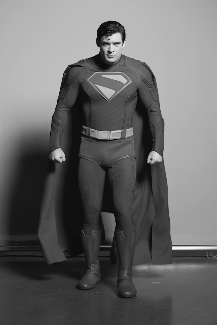 ClNEMANYA's tweet photo. havent seen anyone talking about these pics of david in the suit https://t.co/LwAg4QGG0M