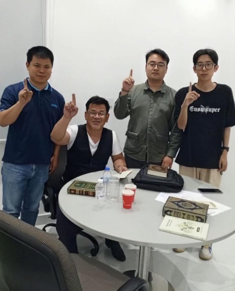 3 Chinese brothers embrace Islam ☪️