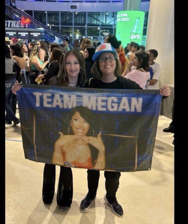 LuminousAsia_'s tweet photo. @meghanncuniff @Seanbyte You're a 𝐁𝐈𝐆 𝐅𝐎𝐎𝐓 🦶🏾 
FAN ... SHUTTFUP and go
brush your teeth #𝐅𝐑𝐄𝐄𝐓𝐎𝐑𝐘.
#BlackMenLivesMatter #MeganLied
#LyingOnYoDeadMomma
#Give50CentThat500KYouOweHim
#YouLostTheBet #ToryLanezIsInnocent
#BotNation #NickiMinajlsTheQueenOfRap 🦄 
#ToryLanezDidNotShootMegan https://t.co/GqvvNFHCUX