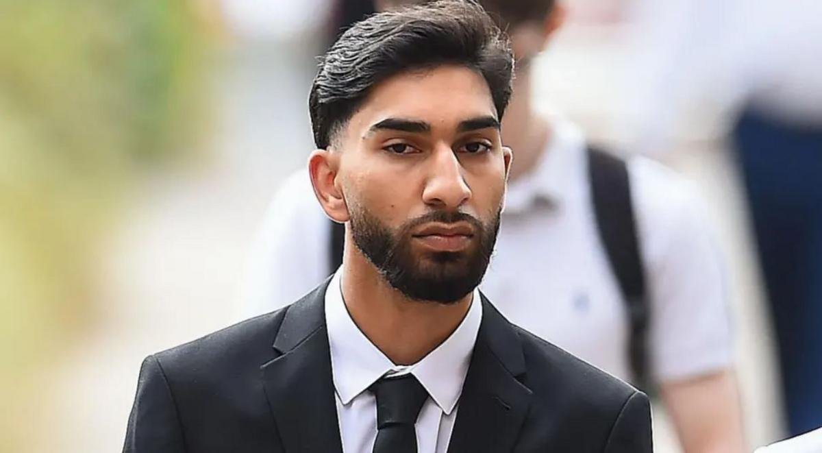 The violent thug in this picture is 20 year-old Mohammed Fahir Amaaz.

He has just been found GUILTY of assaulting 2 female police officers, an emergency worker, and a member of the public at Manchester Airport.

I hope this vile man is put behind bars for a VERY long time.