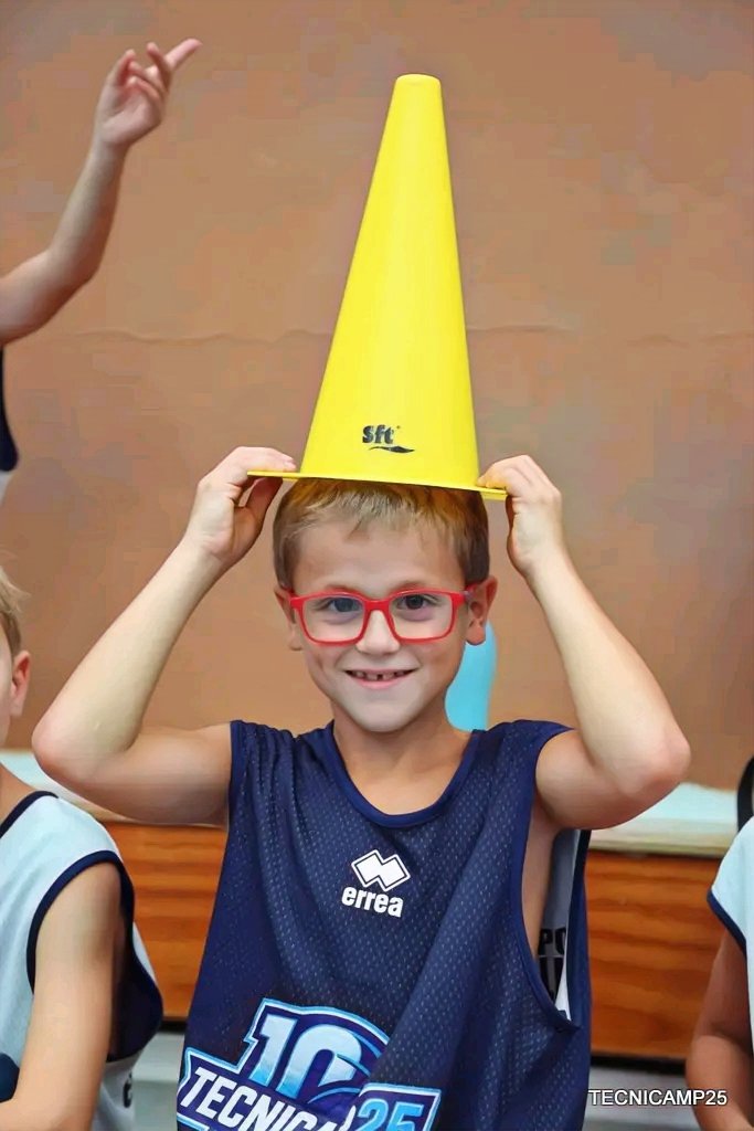 tecnicamp's tweet image. ¡Día 3 completado! 🏀💥
⁣
Hoy en Tecnicamp hemos trabajado el tiro, y nuestros campistas han afinado puntería como auténticos francotiradores.

Ya podéis ver las fotos de día en nuestro Facebook.

#Tecnicamp25