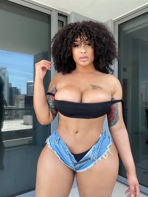 TiffehhhFX's tweet photo. virg!n pvssy here 😩 I need a guy to rate it 🤭 https://t.co/1bpSQDW4D6