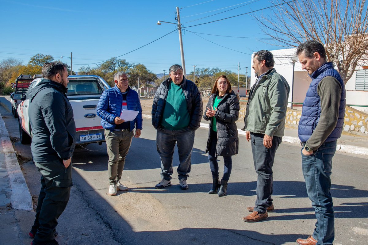 Avanzamos con hechos. Gracias al acompañamiento del gobernador <a href="/QuintelaRicardo/">Ricardo Quintela</a>, comenzamos a proyectar la creación de una Bloquera Municipal junto al equipo técnico del Plan Angelelli.

Una iniciativa que generará empleo, aprovechará recursos locales y fortalecerá la producción.