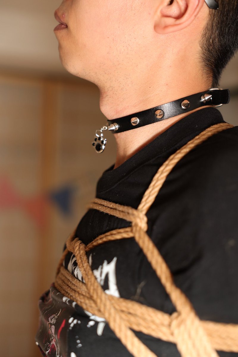 熙熙课程目前排到八月底啦，现在开始接九月份私教。现在预定有优惠
#绳艺 #sm #女s #女dom