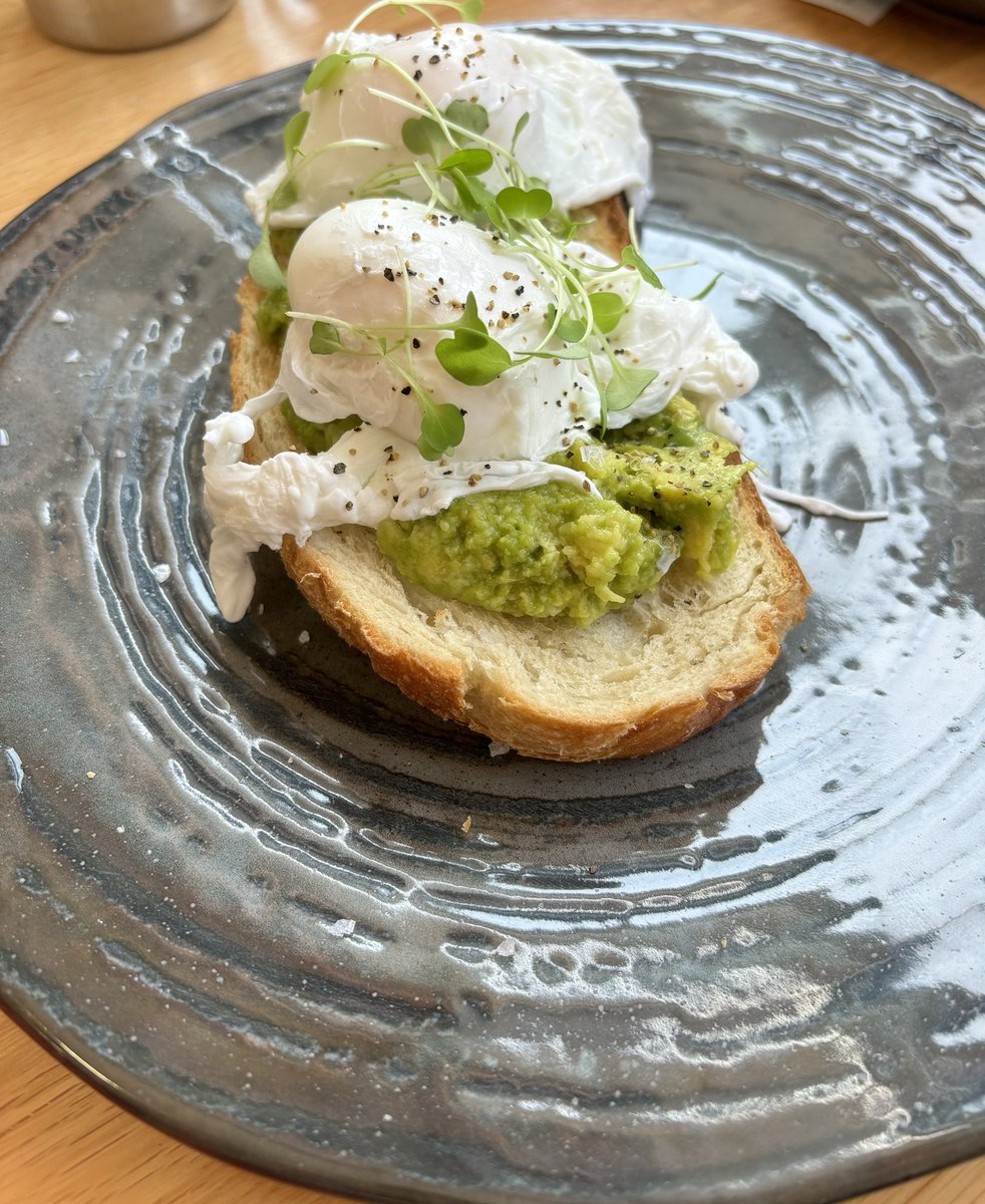 The new look, Lolfa Strade Lounge has now re-opened to the public, 10-3pm Wednesday-Friday 

Enjoy a coffee or cuppa ☕️ from the new barista range and delicious dishes from the brunch menu 🥓🥑 highly recommended! 😋

Season Ticket holders get a 10% discount