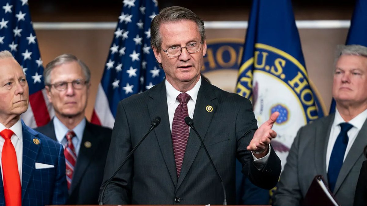 🚨BREAKING: Rep. Tim Burchett says he thinks there’s a “paper trail” of money that was sent overseas that ended up back in the pockets of lawmakers in Washington D.C.

He said there will soon be a lot of retirements.

What's your response?
