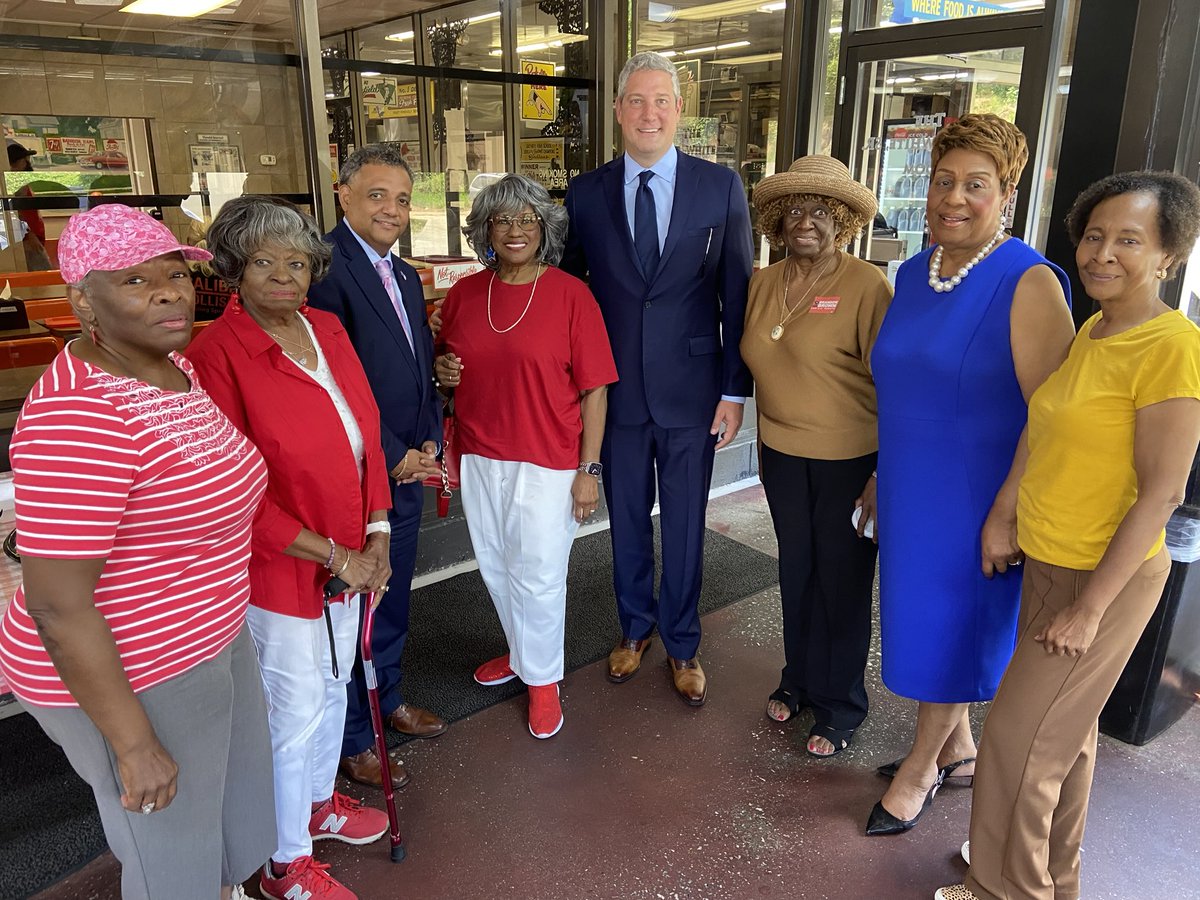 TimRyan's tweet photo. So excited to be in South Carolina campaigning for my old pal ⁦@BrownforSC⁩.  Meeting lots of old friends. Great crowds. Lots of grassroots energy for him to beat Lindsey Graham.  Please send him a little help if you can.  Something interesting is happening in SC. https://t.co/UKdblu2C2D
