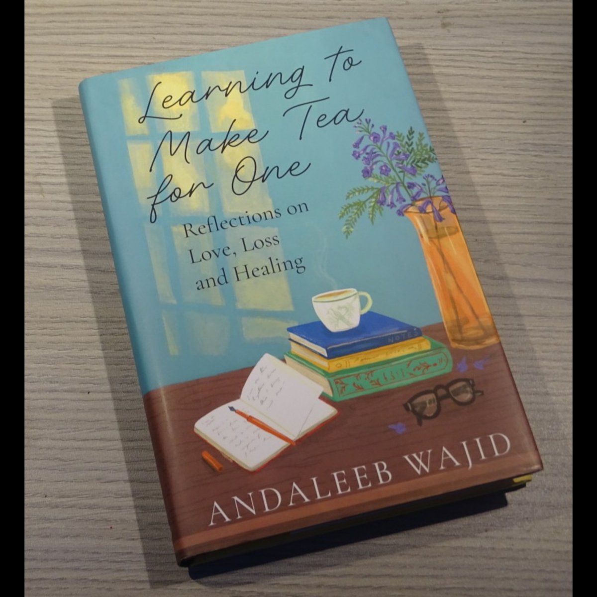 #LearningToMakeTeaForOne by <a href="/andaleebwajid/">عندلیب Andaleeb</a> is her reflections on love, loss &amp; healing that are presented in a storyteller's truest form-vivid, honest and poignant!

My review: bit.ly/40Ga7zo
<a href="/speakingtiger14/">Speaking Tiger</a> 

Book 32 #TBRChallenge <a href="/blogchatter/">Blogchatter®</a>