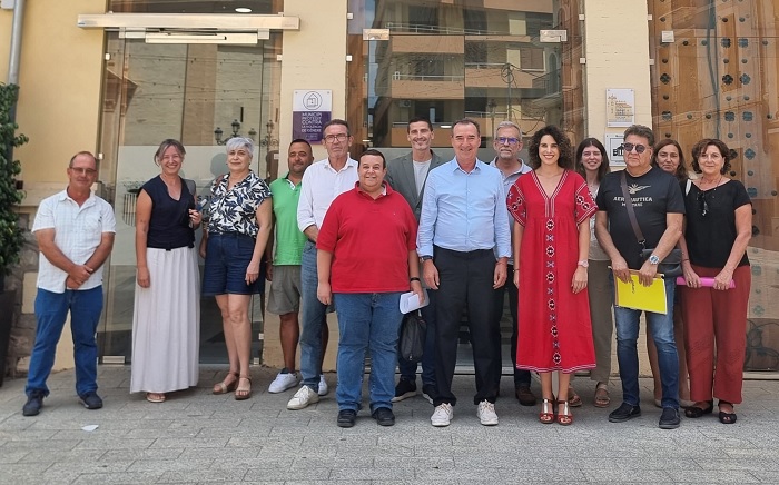 Els municipis del #Túria exigixen participar en la redacció dels projectes del #PNTúria  infoturia.com/camp-de-turia/… <a href="/RobertRaga/">Robert Raga</a> <a href="/ayto_riba_roja/">Ayto Riba-roja</a> <a href="/htroyano_/">Héctor Troyano - Alcalde de Vilamarxant 🏰🌙</a> <a href="/GVAparcs/">GVA Parcs Naturals</a>