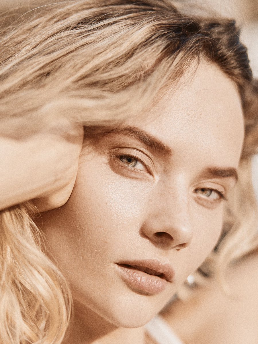 Calmnist's tweet image. wild elegance