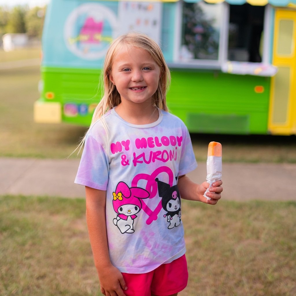 Popsicles with the Principals at Iva Elementary was a sweet success! 🍦😋🍧

Principal Austin Powell and Assistant Principal Hanna West welcomed current and future Iva Tigers for a fun afternoon of treats, games, and connections before the new school year begins.