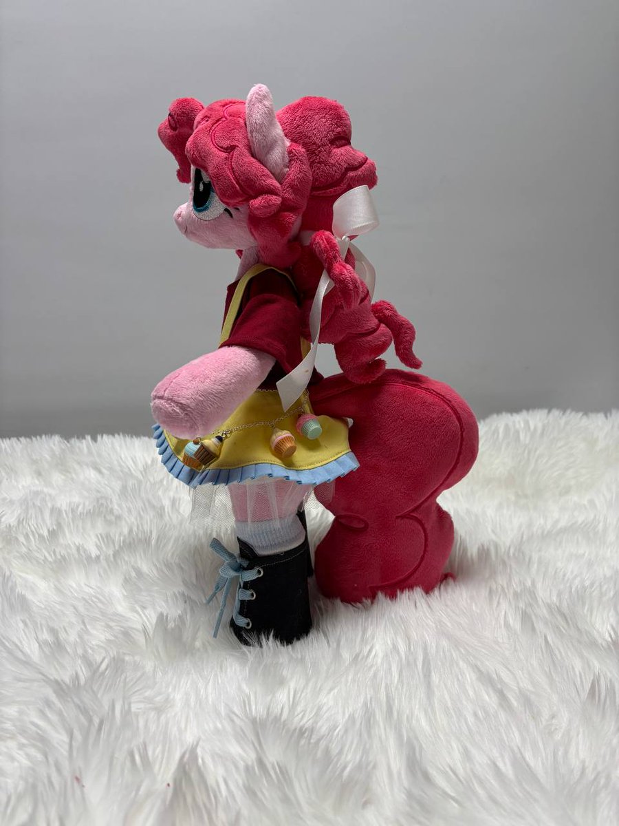 And another one for GalaCon
Something little  bitdifferent, but I still love how this sweet pinkie pie came ot :D

#brony #plushie #mlp #mylittlepony #mlpg4