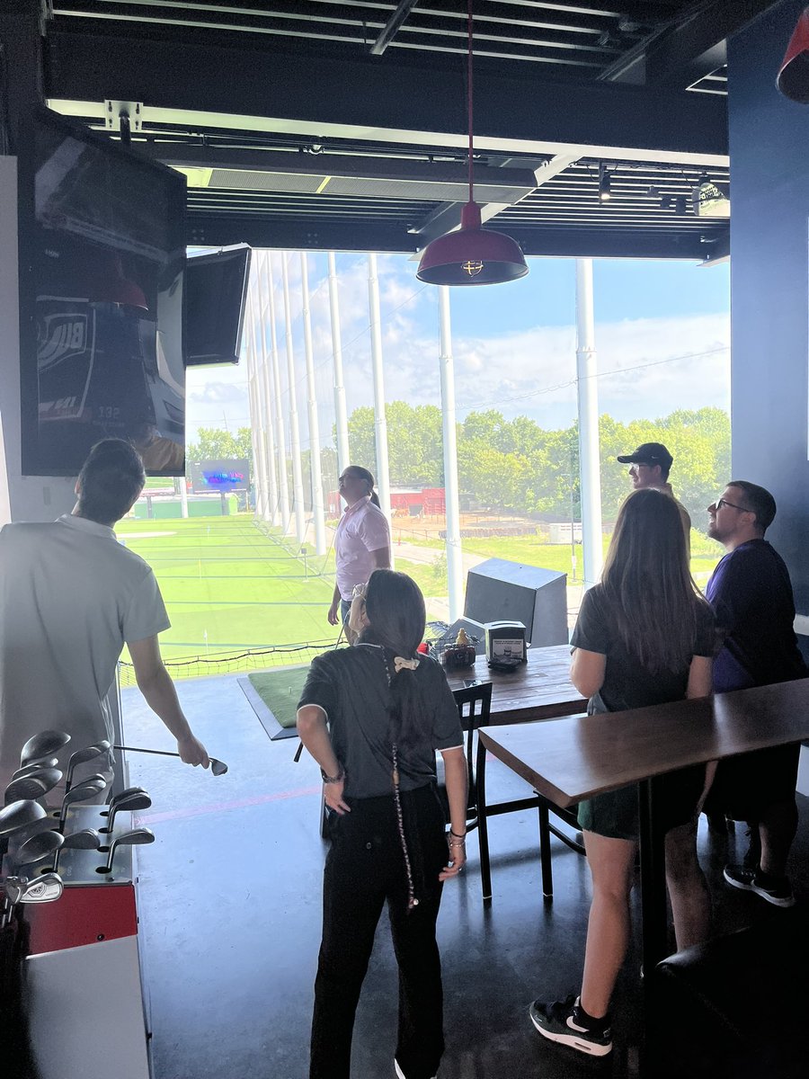 bmiles0906's tweet photo. Held or annual @HCACDIII SID Meeting @Back9Indy. Safe to say everyone had a blast!

#TheHeartOfD3 https://t.co/5IhsZF6R59