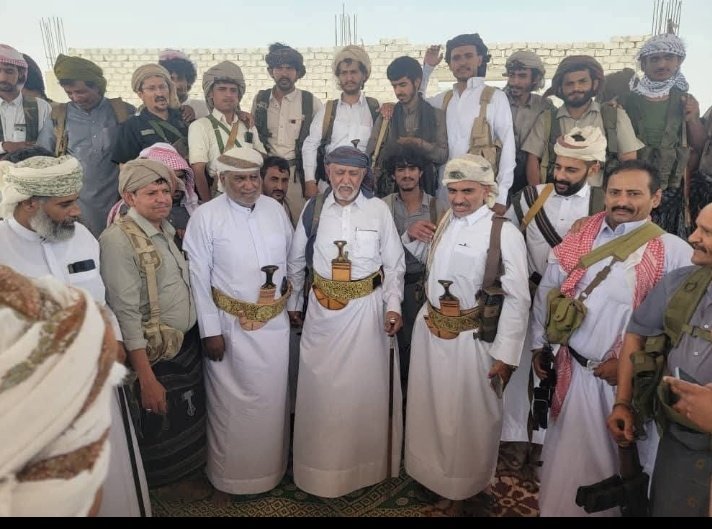 #من_الاخر💥🔥🔴
هذه ليست قضية عفوية مثل العادة حيث ينتصر النفوذ القبلي على قانون الدولة 

احذروا أيه المجاهدون هاذه دماءكم على الارض وتضحياتكم يداس عليها بالاقدام هنا يستهان بتضحياتكم وهذه سياسة شرعيتكم 
اللهم إني ابراء اليك من الدولة واعمالها اللهم انت وليي وحدك لا شريك لك