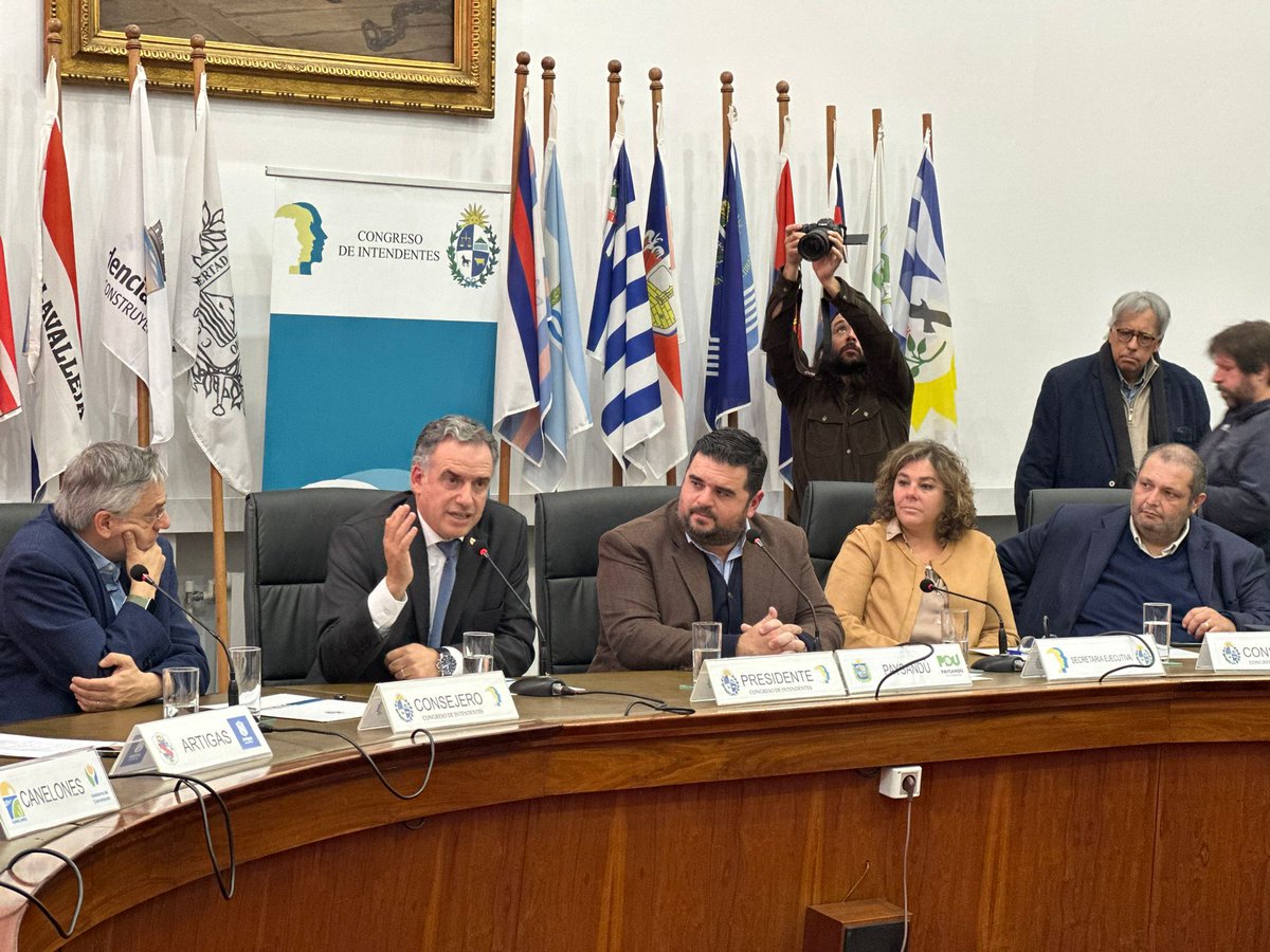 Congreso de Intendentes tweet media