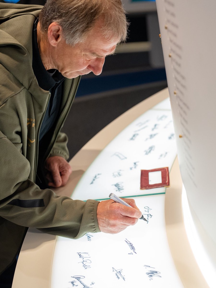 Happy Birthday, Jürgen Klinsmann! 🎂

The German legend recently visited the FIFA Museum, where he had the opportunity to lift the trophy he won at the FIFA World Cup 1990 once again 🇩🇪🏆

Curious to hear about his memories from that tournament? Check out "THE AWAY GAME", the new