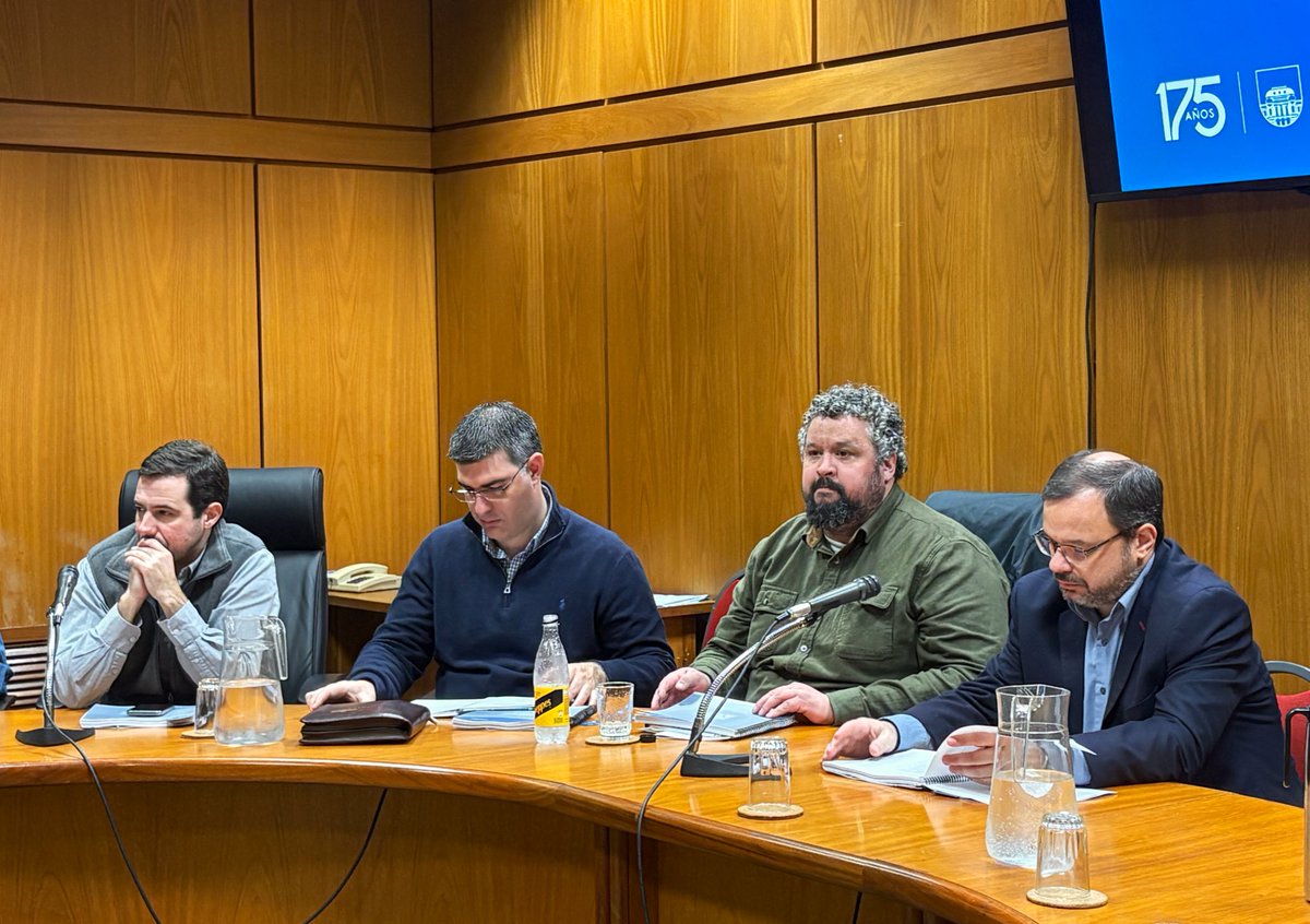 🔵AHORA | Una delegación de Udelar, liderada por el rector <a href="/HectorCancela/">Héctor Cancela</a>, presenta ante <a href="/DiputadosUY/">Diputados UY</a> el Plan Estratégico de Desarrollo de la Universidad de la República: Propuesta al País 2025-2029. Mejor Universidad al Servicio del Uruguay por Venir.

▶️ youtube.com/live/4l8n7TY4k…