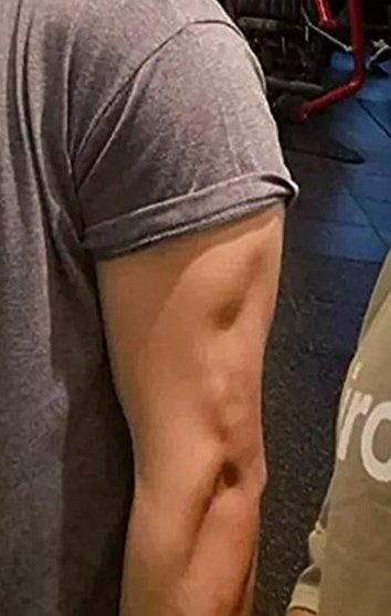 que no me entere que esas tetas pasan hambre porque sino a pelo, a peluche, a pelapapa, a pelopincho, sin pasa montaña, sin bufanda y con el joystick directo