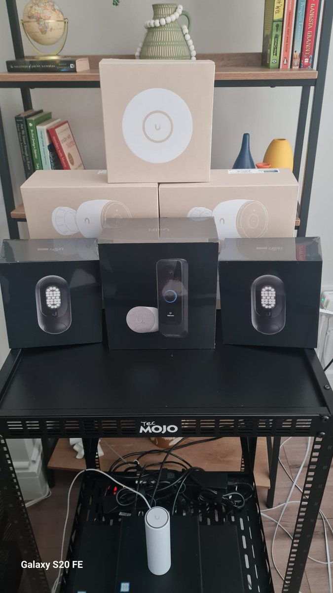 kablekings's tweet image. Another home fully upgraded for speed, security, and reliable connectivity 🤝 

#ubiquiti #homenetworking #CAT6 #WiFi #SmartHome