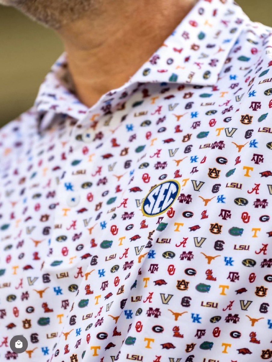 BobRestis's tweet photo. People hating on this shirt just don’t know what it means #GigEm #cybertruck @GregSankey @ZohranKMamdani https://t.co/fOPqosBpbw