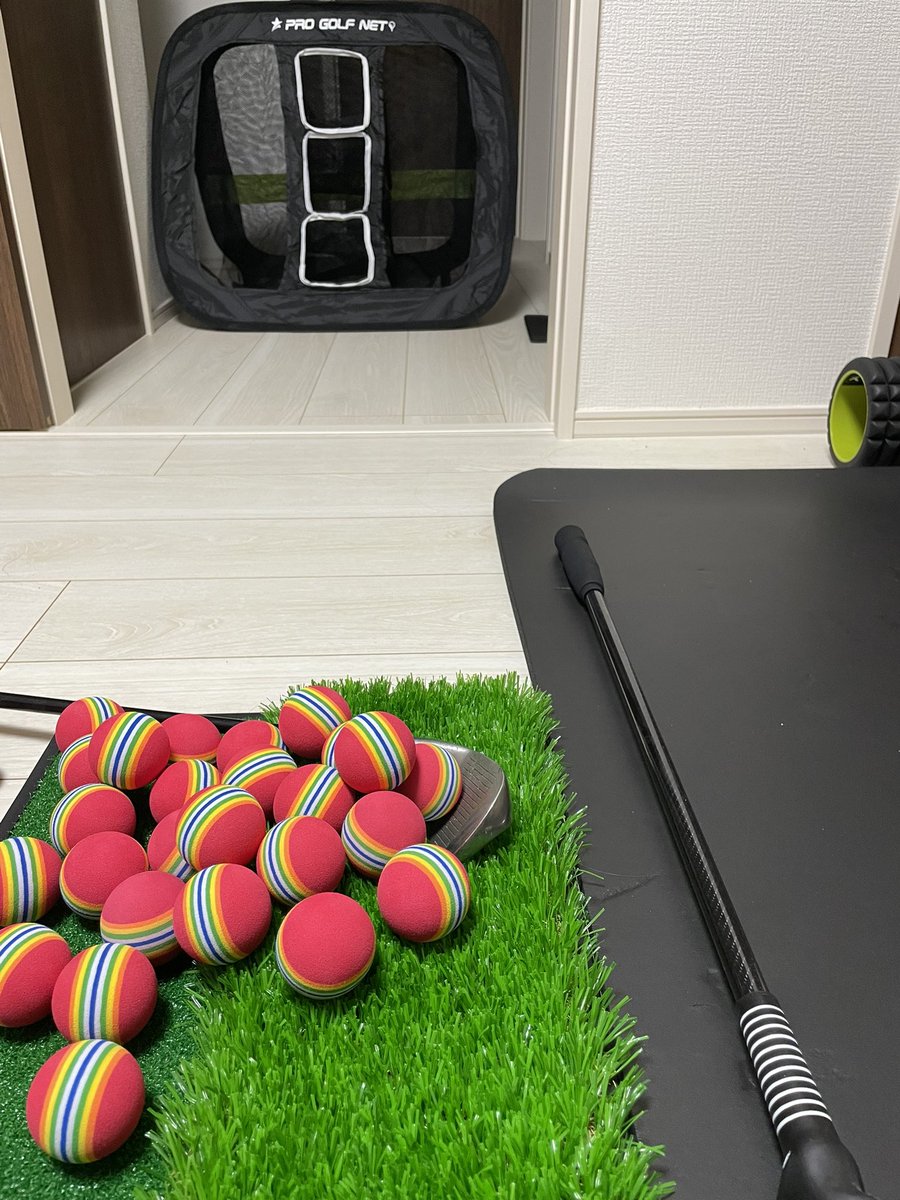 ゴルフはアプローチだおじさんに『ゴルフはアプローチだ』と言われたので毎晩このポケットに全ての球をinさせないと寝れないルールを己に課した日からもう3日寝れてないのだ！