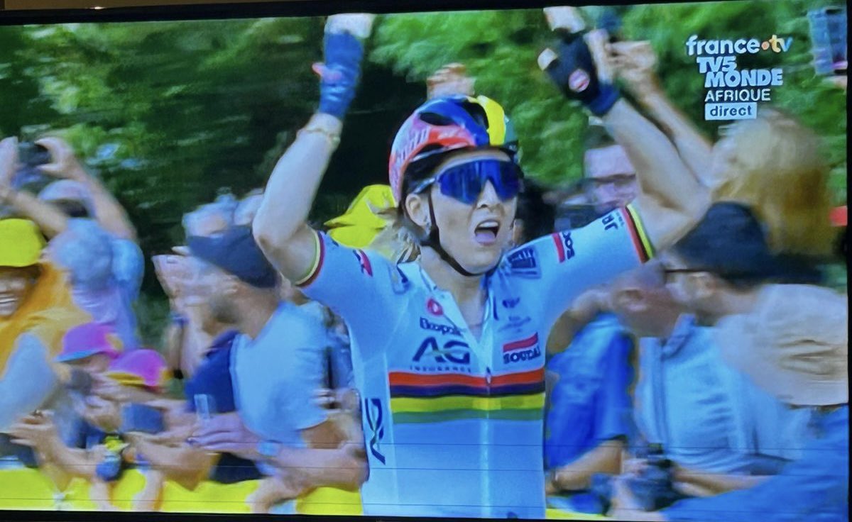 Stage win and back in yellow.
Emotions level 💯 
❤️💙💛💚