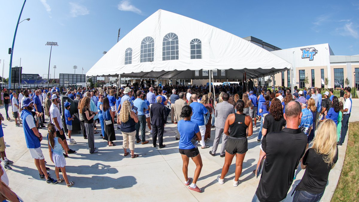 MTAthletics's tweet photo. With a special ribbon cutting ceremony featuring an overflowing crowd this morning, the 𝐒𝐭𝐞𝐩𝐡𝐞𝐧 𝐚𝐧𝐝 𝐃𝐞𝐧𝐢𝐬𝐞 𝐒𝐦𝐢𝐭𝐡 𝐒𝐭𝐮𝐝𝐞𝐧𝐭-𝐀𝐭𝐡𝐥𝐞𝐭𝐞 𝐏𝐞𝐫𝐟𝐨𝐫𝐦𝐚𝐧𝐜𝐞 𝐂𝐞𝐧𝐭𝐞𝐫 is now open! 🙌

📰 https://t.co/vKPSkguCYA

#BuildBlue https://t.co/7qVp3M4NXu