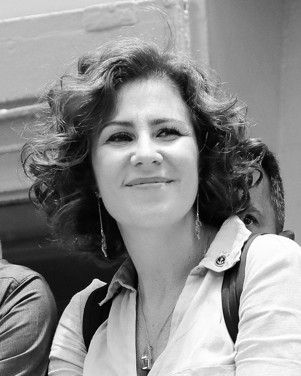 Douglas Santos (@d7353162santos) on Twitter photo <a href="/CarolDeToni/">Carol De Toni</a> ATENÇÃO: A INFORMAÇÃO!
Agentes da DIGOS em Roma, cercaram o prédio onde morava Carla Zambelli no momento da sua prisão.
De um desses agentes da polícia italiana: "Ninguém se entrega em casa".
Portanto, fim da narrativa mentirosa de que Carla Zambelli se entregou na delegacia. <a href="/CarolDeToni/">Carol De Toni</a> ATENÇÃO: A INFORMAÇÃO!
Agentes da DIGOS em Roma, cercaram o prédio onde morava Carla Zambelli no momento da sua prisão.
De um desses agentes da polícia italiana: "Ninguém se entrega em casa".
Portanto, fim da narrativa mentirosa de que Carla Zambelli se entregou na delegacia.
