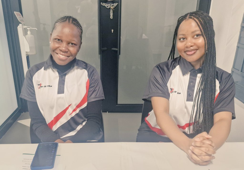 TaxOmbud's tweet photo. Future smart tax professionals ready to engage with the Tax Ombud Ms Yanga Mputa. @UPTuks @TuksFM1072 #TaxOmbud #FilingSeason #SmartTaxpayers #DoTheRightThing https://t.co/YXBmXth3Wq