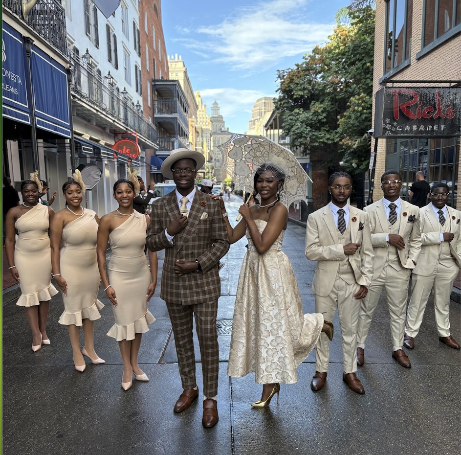 MorganStateU's tweet image. Morgan’s Royal Court showed up and showed out in New Orleans for the 23rd Annual HBCU Kings &amp;amp; Queens Conference! 👑💙🧡
Leadership. Confidence. Class. 🐻

#HBCUKingsAndQueens #HBCUPride #RoyalCourt #StudentLeadership #BearRoyalty