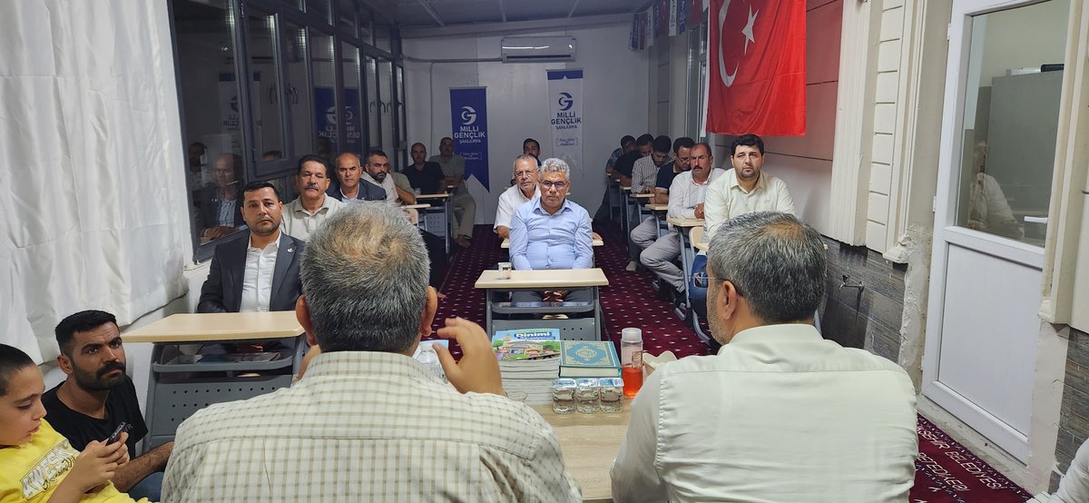 "MİLLİ GENÇLİK SOHBETLERİ" kapsamında derneğimizin bu haftaki konuğu Eğitimci-Yazar Fadıl KILIÇ'a değerli bilgilerini bizlerle paylaştığı için teşekkür ederiz. Sohbetimize katılım sağlayan değerli üyelerimiz ve halkımıza da ayrıca teşekkür ederiz. İstikamet üzerinde bir gençlik,