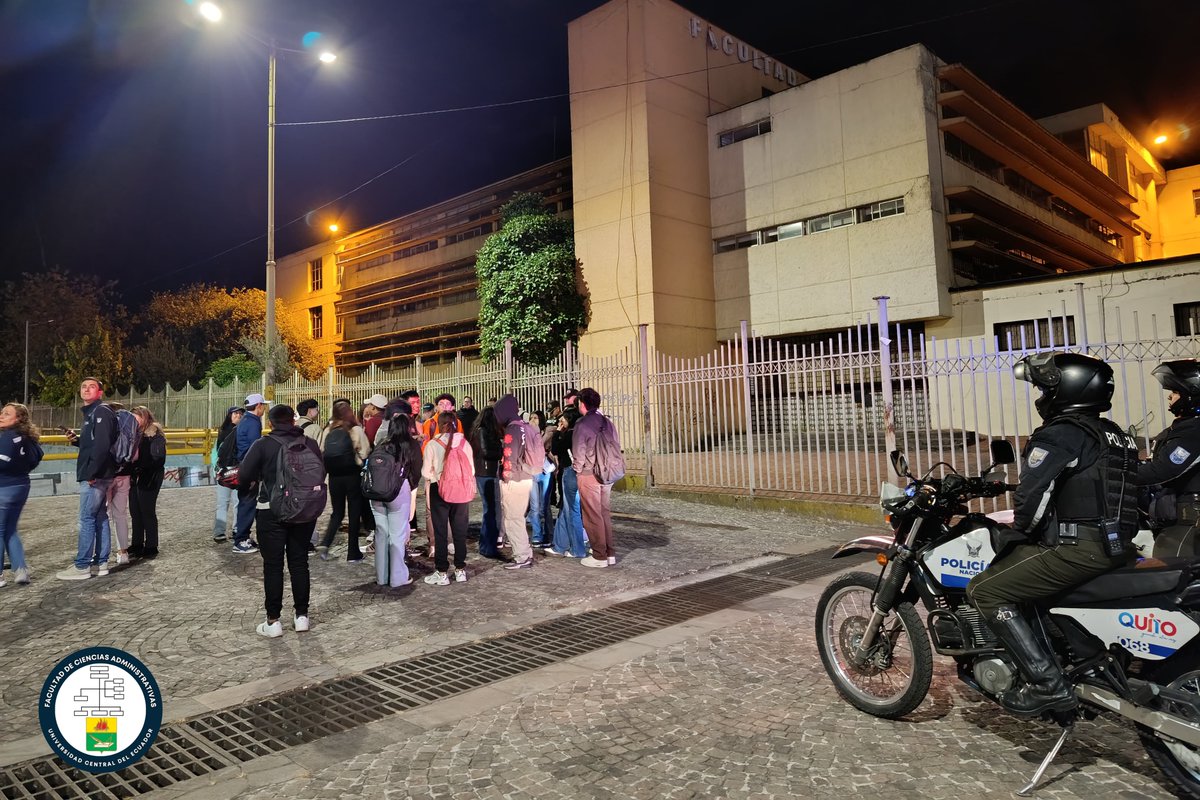 Facultad de Ciencias Admistrativas - UCE (@fcauceec) on Twitter photo #Seguridad Como parte del compromiso con entornos seguros y solidarios, #CienciasAdministrativas se sumó a la caminata nocturna que recorrió el perímetro de <a href="/lacentralec/">Universidad Central del Ecuador</a>
Esta acción permitirá levantar un diagnóstico para prevenir delitos y fortalecer la seguridad universitaria #Seguridad Como parte del compromiso con entornos seguros y solidarios, #CienciasAdministrativas se sumó a la caminata nocturna que recorrió el perímetro de <a href="/lacentralec/">Universidad Central del Ecuador</a>
Esta acción permitirá levantar un diagnóstico para prevenir delitos y fortalecer la seguridad universitaria