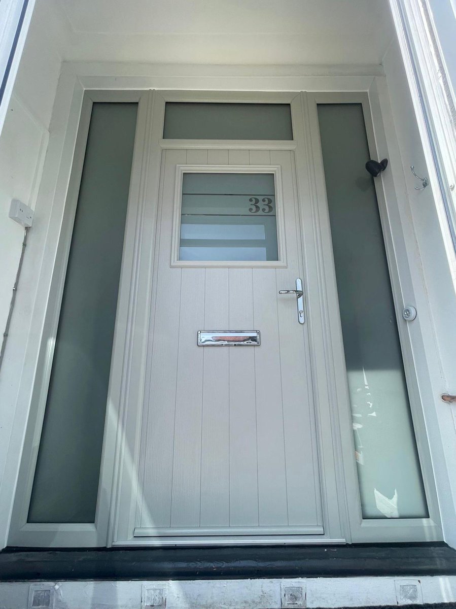 TheWindowCo's tweet image. Nice subtle colour here.

Agate Grey CompDoor installed in Sale

How would this look at your house?

#Saletown #M33sale