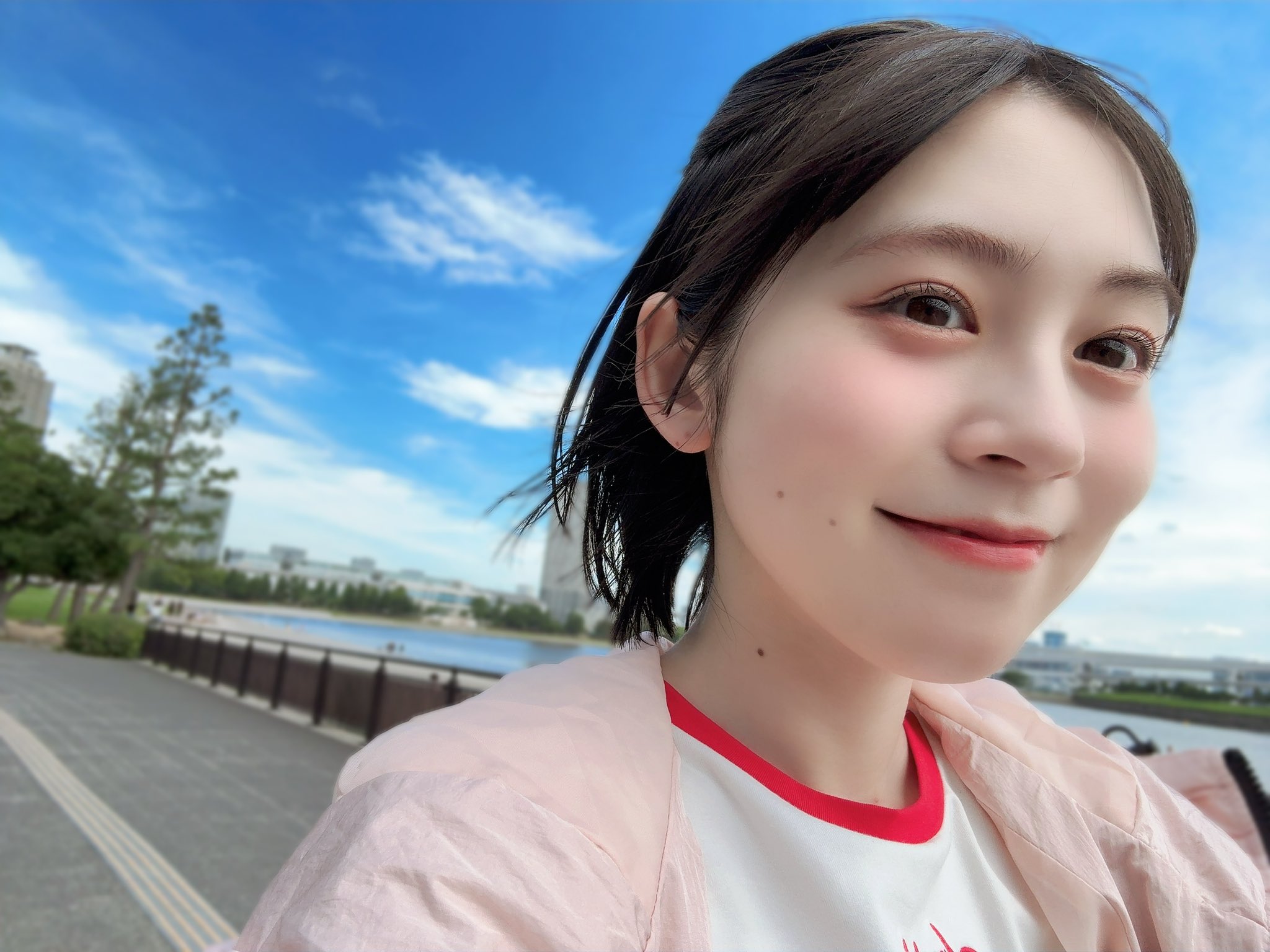 中島由貴さん　直筆サイン&メッセージ入り生写真＋おまけ② f0bdf31c10e5950fc6baf20df4ad98