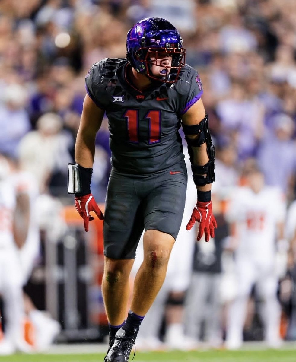 ● EDGE Spotlight ●

Devean Deal - TCU

• Deal is a pass rush extradionair and tackling machine. In his career he has 123 Tackles, 28 Tackles for Loss, 10.5 Sacks, 1 INT, 5 Pass Breakups, 1 Fumble Recovery and 3 Forced Fumbles.
