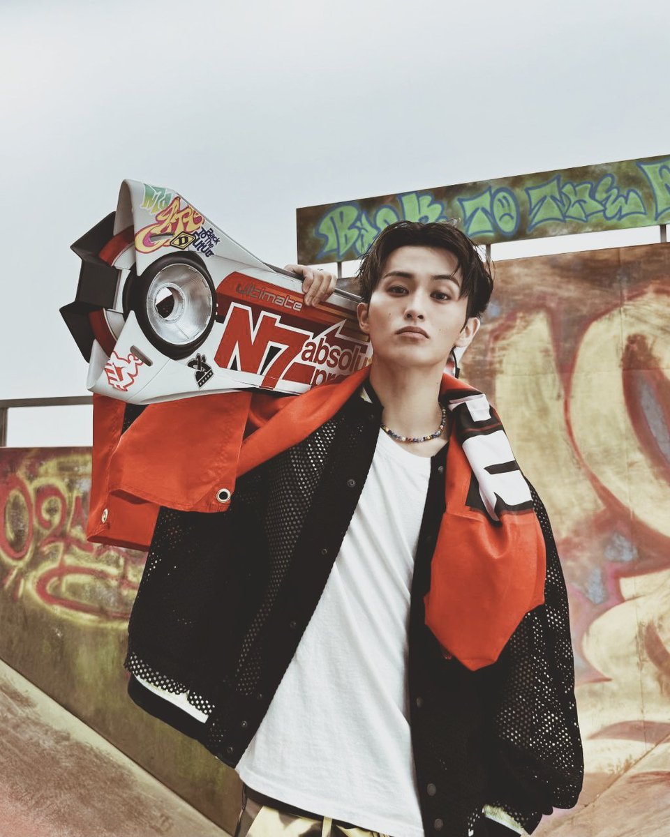 Marklde's tweet image. I held my hoverboard like my life depended on it. No way I’d get lost in time now. The shaking? I didn’t flinch.