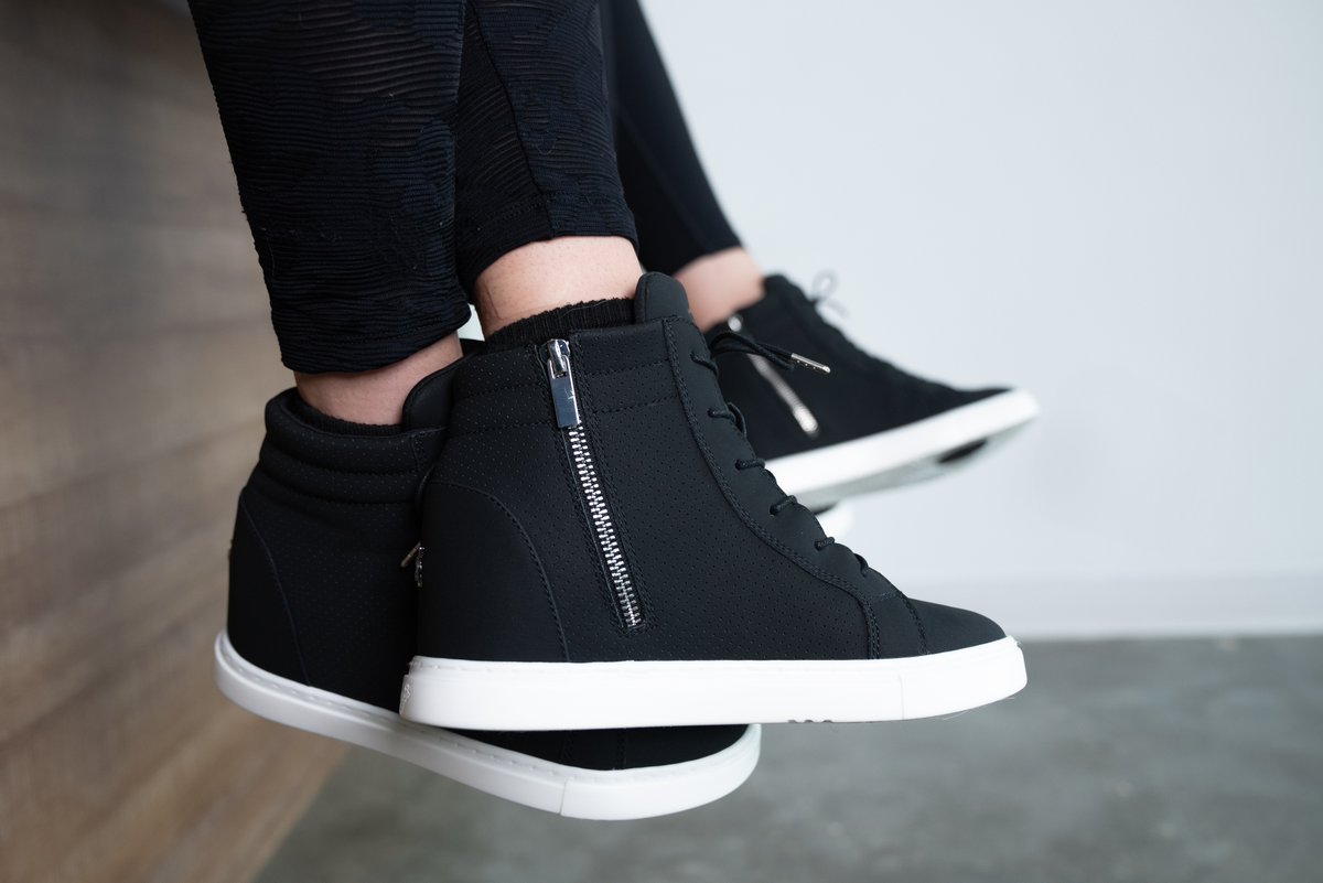 Let’s talk details.

That side zip? It’s more than a flex — it’s a feature.

Easy on. Locked-in feel. Made for nonstop movement. 🔁

Shop Now🖤

#Wedgesneaker #fuegodance #functionality #dancesneaker #lifestyle