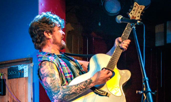 halifaxbloggers's tweet image. Andre “All Gas, No Brakes” Pettipas brought a loose and playful set to the Shore Club, supporting K-OS. A gallery of concert photos from HAFILAX:

halifaxbloggers.ca/hafilax/2025/0…

#livemusic #concertphotos #hubbards #novascotia @APandTheGiants