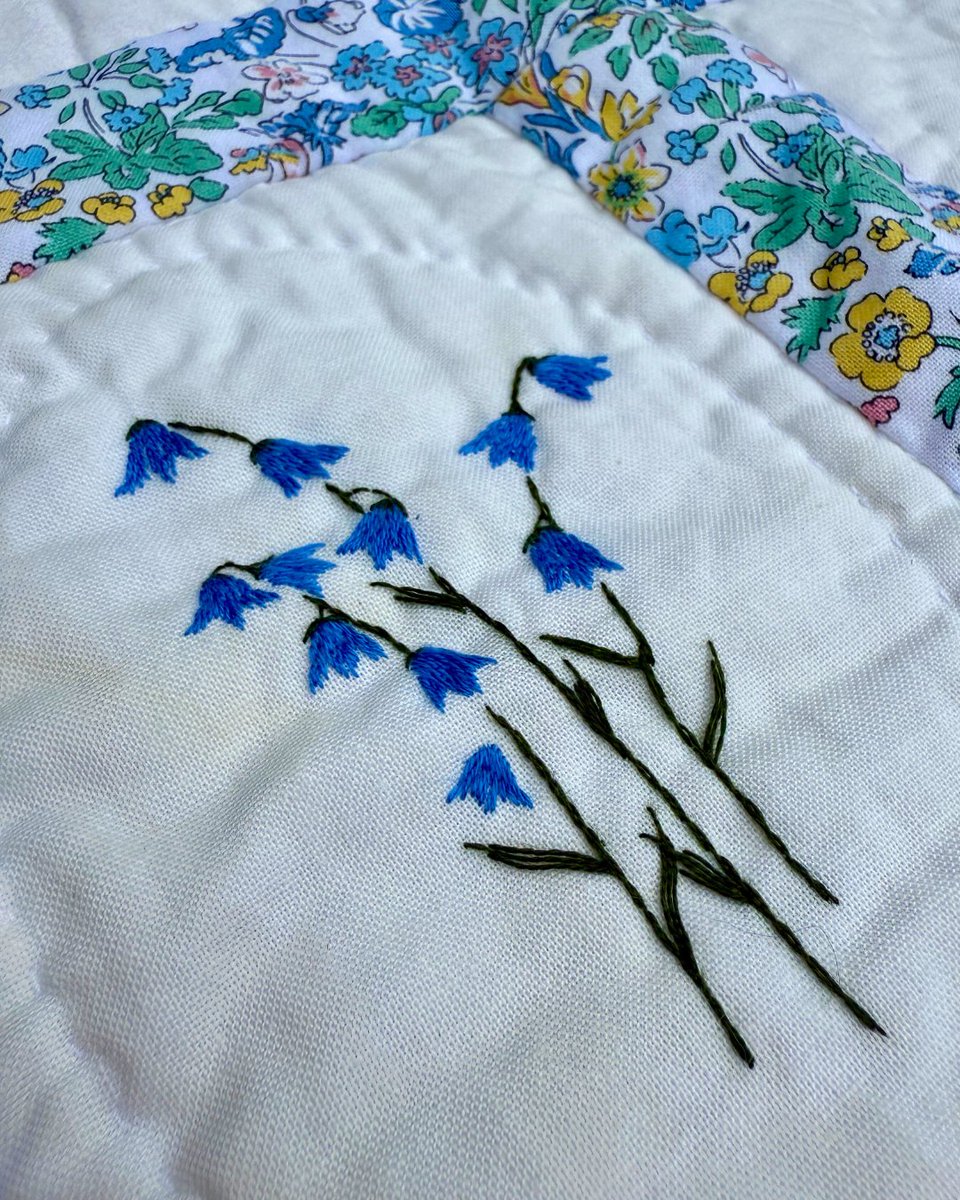 We’ll be unveiling the new British Wildflowers Quilt at the Festival of Quilts at Birmingham NEC tomorrow 🌼!

Come &amp; see us on stand D44 👋