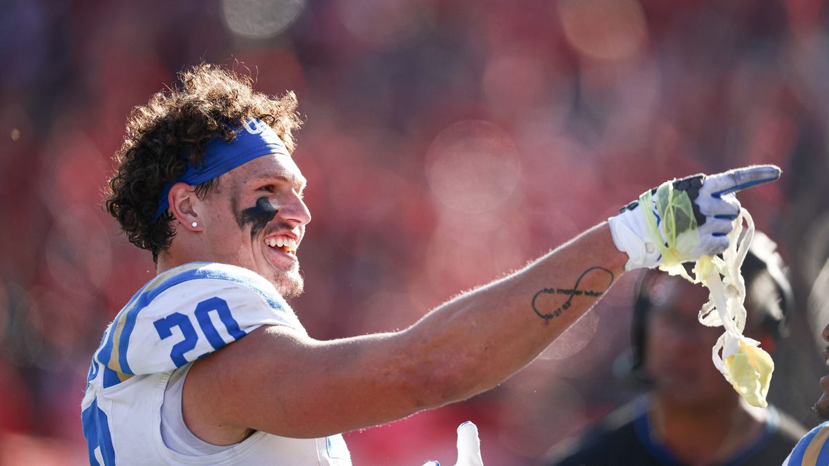 UCLA's Kain Medrano continues to do the right things in Washington Commanders' camp uclawire.usatoday.com/story/sports/2…