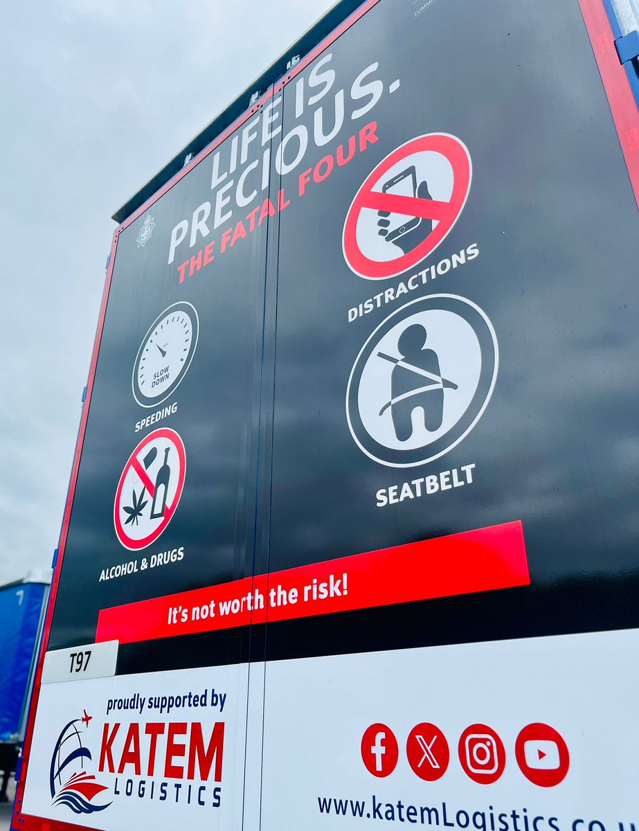 We're extremely proud to see one of our newly delivered SDC Curtainsiders out on the road with #KatemLogistics, carrying a powerful message as part of Durham Constabulary’s ‘Life is Precious’ road safety campaign.📢

🔗 sdctrailers.com/news/2025/kate…

#RoadSafetyCampaign #LifeIsPrecious