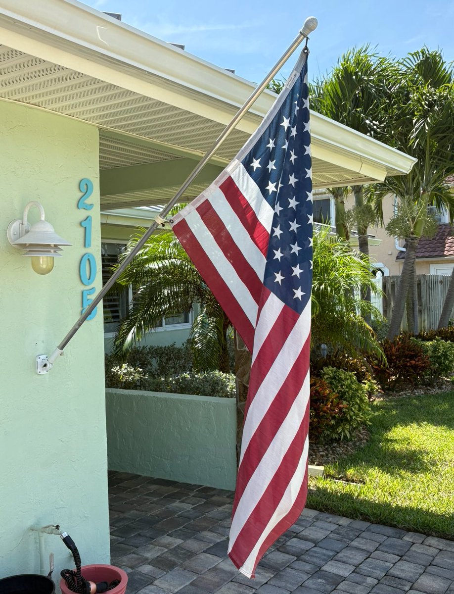 ruby_ave's tweet image. Proud of America